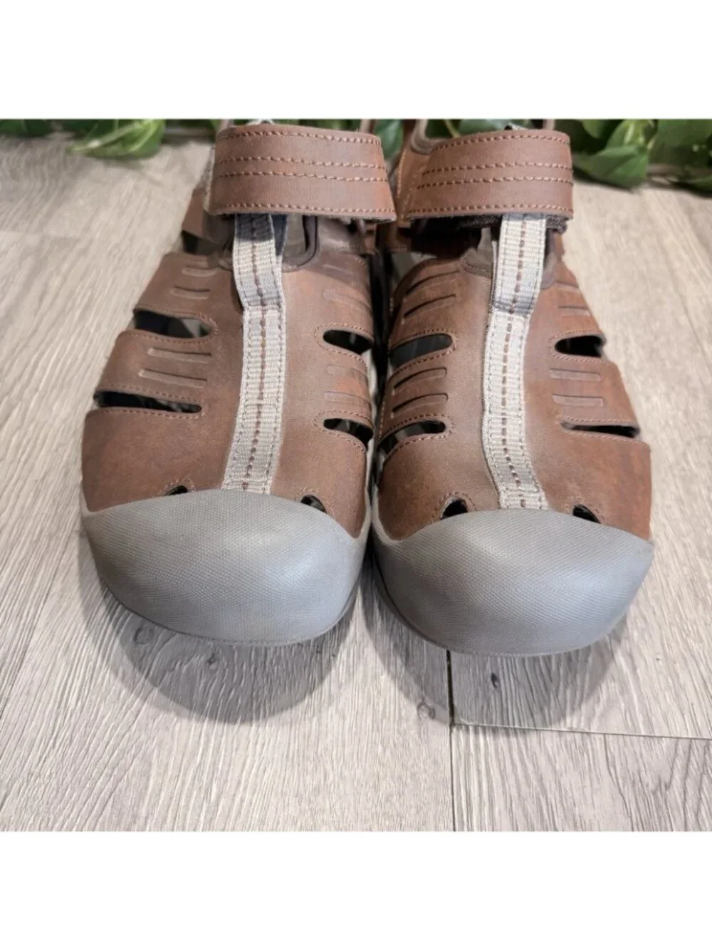 Crocs Yukon Fisherman Sandals Men’s size 12 brown gray rubber